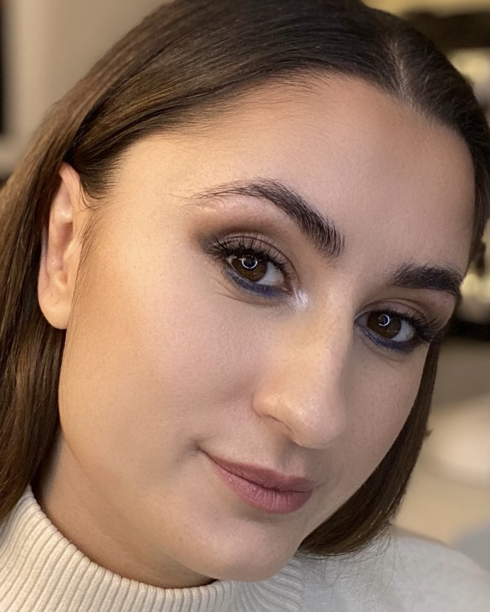 Brun smokey eye med blå eyeliner – aften- og gallamakeup i København